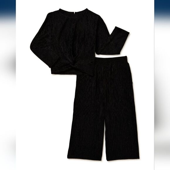 Nwt Girls Christmas Outfit, Wide leg pants and Top, Red or Black - Picture 8 of 16